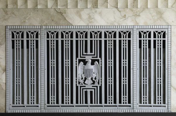 US Bald Eagle Emblem in 1930s Art Deco Architecture - Ikonographia