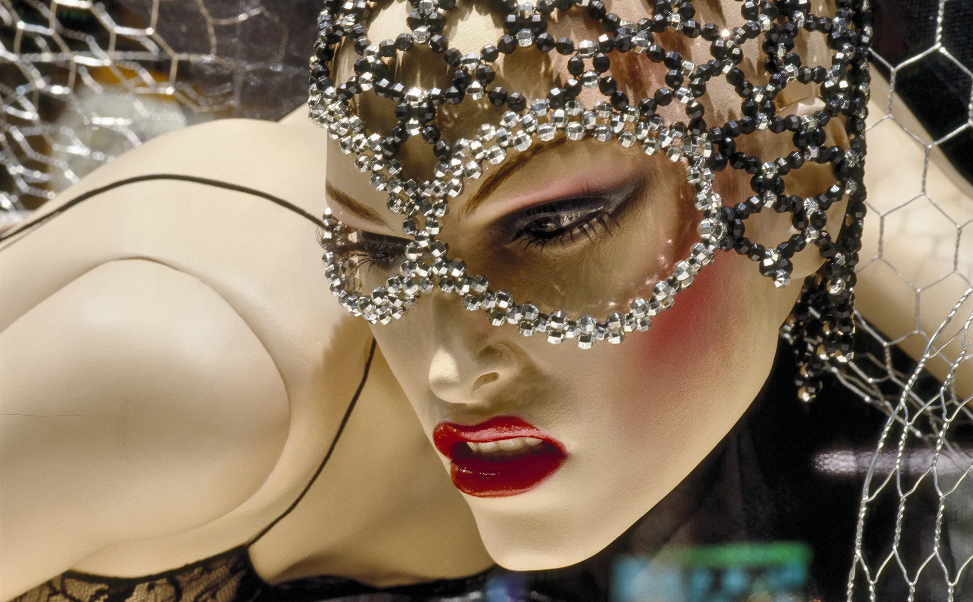 0419-13 Trendy dummies, West Berlin 1980, Germany, February 1980 | From "Plastic Girls" series. Photo by Roberto Bigano. Buy this image in the ikonographia.com