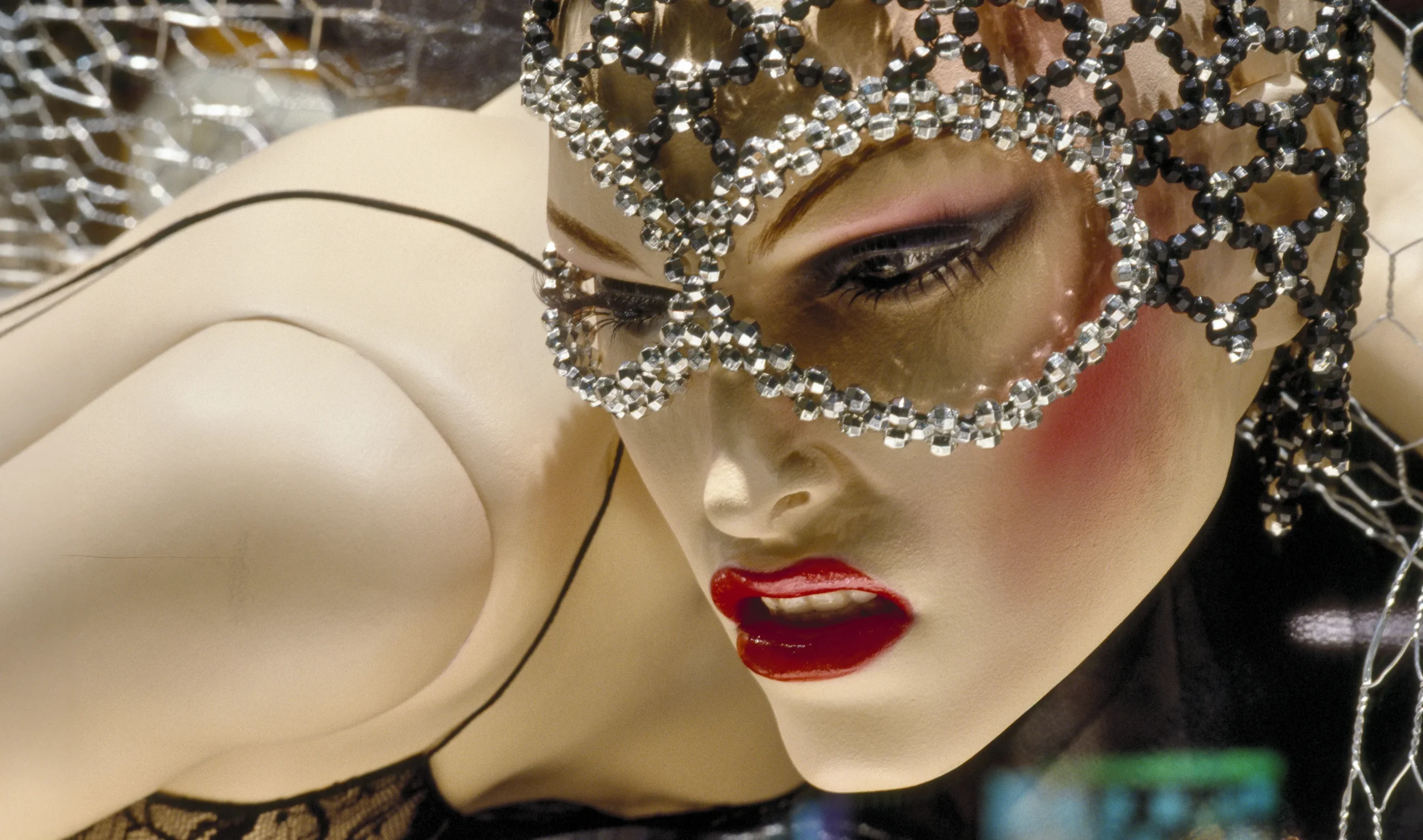 0419-13 Trendy dummies, West Berlin 1980, Germany, February 1980 | From "Plastic Girls" series. Photo by Roberto Bigano. Buy this image in the ikonographia.com